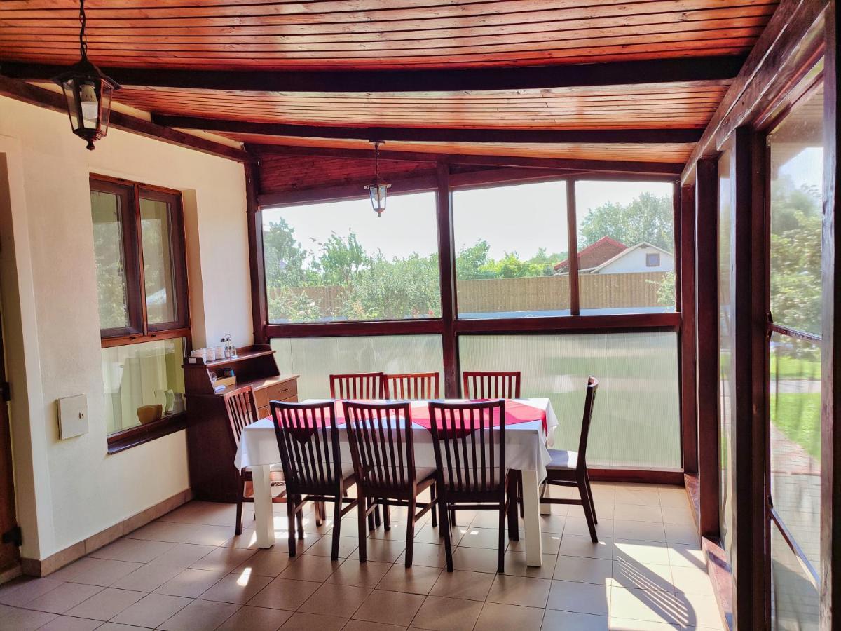 Pensiunea Crisan Ngoại thất bức ảnh